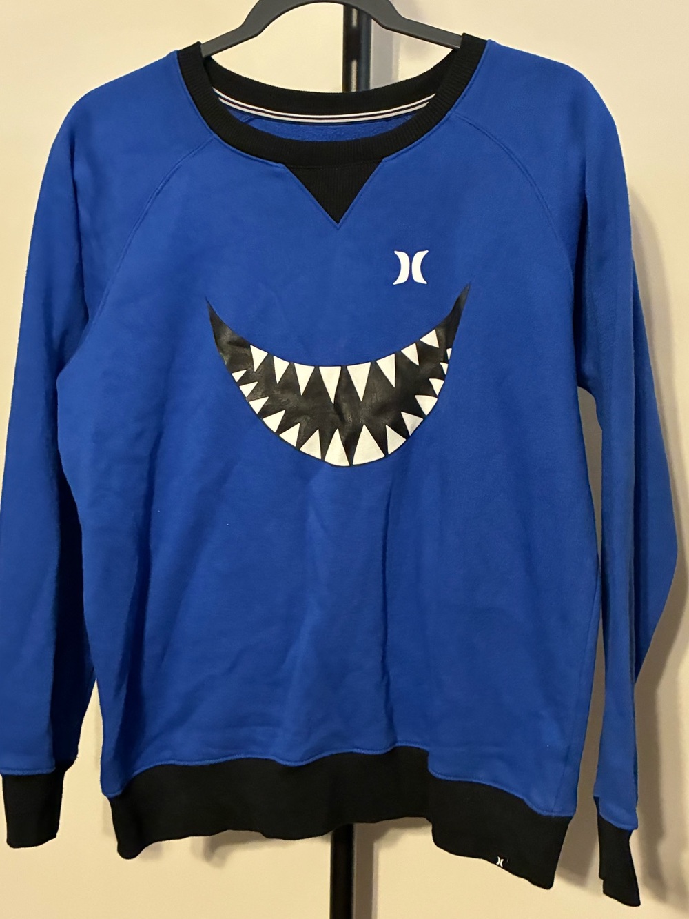 Hurley Royal Blue Crewneck with Black Trim and Shark Graphic XL Boys